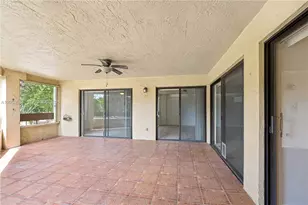 8860 SW 123rd Ct, Miami, FL 33186 - Photo 11
