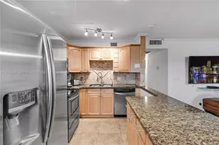 801 SW 133rd Terrace, Pembroke Pines, FL 33027 - Photo 3