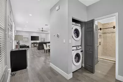 14633 SW 13th St, Pembroke Pines, FL 33027 - Photo 11