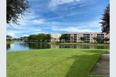 7980 N Nob Hill Rd #102, Tamarac, FL 33321 - Photo 1