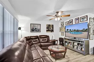 208 Greenbrier C, West Palm Beach, FL 33417 - Photo 7