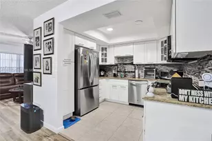 208 Greenbrier C, West Palm Beach, FL 33417 - Photo 21