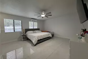 4700 NW 1st Ct, Plantation, FL 33317 - Photo 7