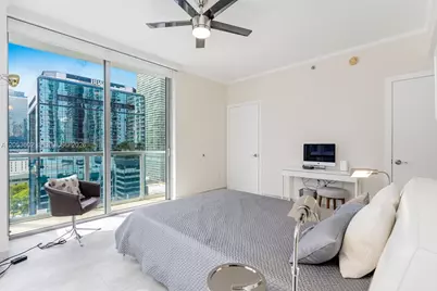 1060 Brickell Ave #1507, Miami, FL 33131 - Photo 11