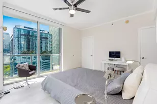 1060 Brickell Ave, Miami, FL 33131 - Photo 11