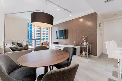 1060 Brickell Ave #1507, Miami, FL 33131 - Photo 7