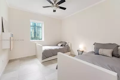1060 Brickell Ave #1507, Miami, FL 33131 - Photo 15