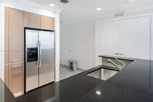 1060 Brickell Ave, Miami, FL 33131 - Photo 23