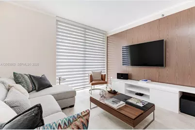 1060 Brickell Ave #1507, Miami, FL 33131 - Photo 3