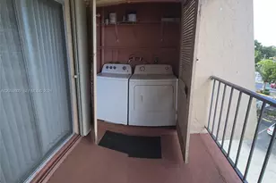 13707 Kendale Lakes Cir, Miami, FL 33183 - Photo 29