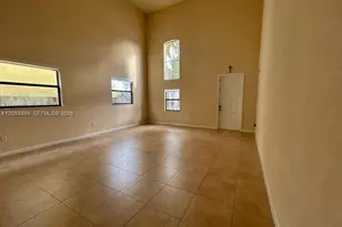 14435 SW 16th St, Miami, FL 33175 - Photo 5