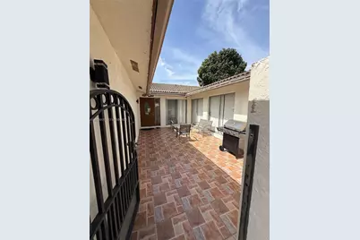 9341 NW 39th St, Sunrise, FL 33351 - Photo 3