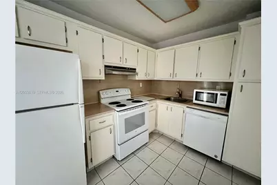 5838 Collins Ave #7E, Miami Beach, FL 33140 - Photo 11