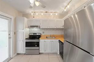 5950 Del Lago Cir, Sunrise, FL 33313 - Photo 5