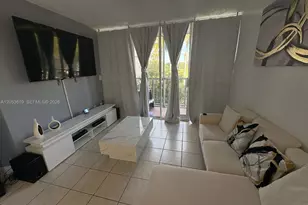 7035 NW 186th St, Hialeah, FL 33015 - Photo 3