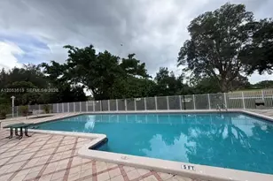 7035 NW 186th St, Hialeah, FL 33015 - Photo 13