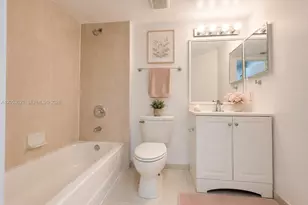 440 S Park, Hollywood, FL 33021 - Photo 11