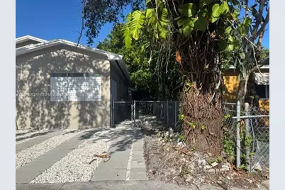 6875 NW 4th Ave #B, Miami, FL 33150 - Photo 7