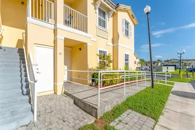 134 SE 28th Ter #10, Homestead, FL 33033 - Photo 3