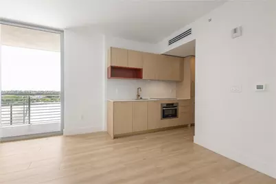 90 NE 32nd St #815, Miami, FL 33137 - Photo 5