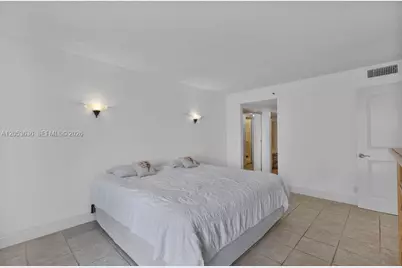 2625 Collins Ave #702, Miami Beach, FL 33140 - Photo 13