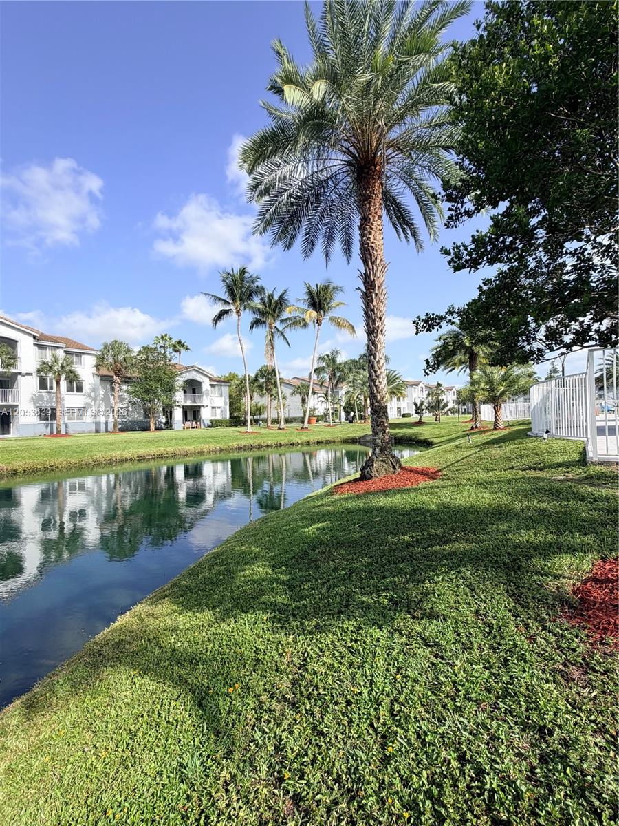 2640 S University Dr #101 - 2640 S University Dr #101, Davie, FL 33328 Luxury Property | Jose Angel Pina