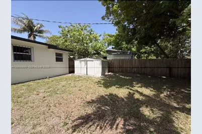 4810 NW 11th Pl, Lauderhill, FL 33313 - Photo 23