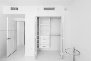 485 Brickell Ave, Miami, FL 33131 - Photo 27