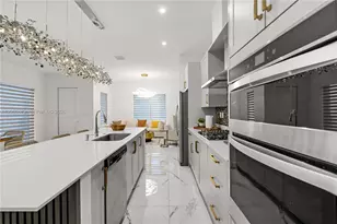 4374 NW 81st Ave, Doral, FL 33166 - Photo 7