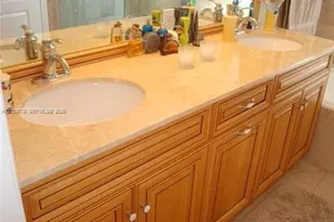 5273 NW 113th Ave, Doral, FL 33178 - Photo 13