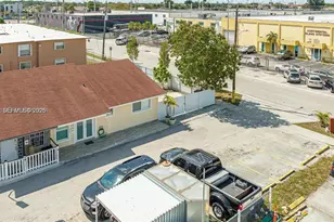 330 W 74th Pl, Hialeah, FL 33014 - Photo 31