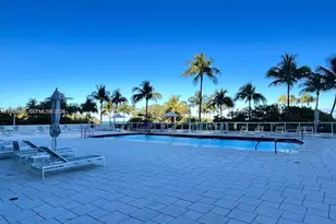 10185 Collins Ave, Bal Harbour, FL 33154 - Photo 21