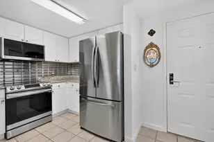 19501 W Country Club Dr, Aventura, FL 33180 - Photo 17