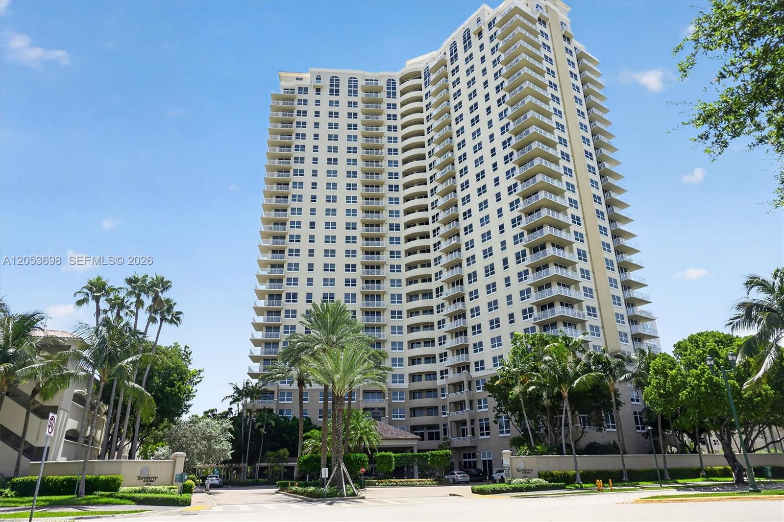 19501 W Country Club Dr #2401 - 19501 W Country Club Dr #2401, Aventura, FL 33180 Luxury Property | Jose Angel Pina