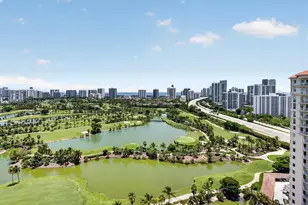 19501 W Country Club Dr, Aventura, FL 33180 - Photo 3