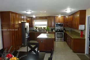 9240 SW 56th St, Cooper City, FL 33328 - Photo 5
