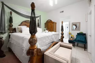 4921 NW 83rd Ave, Lauderhill, FL 33351 - Photo 9