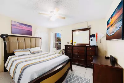 4921 NW 83rd Ave, Lauderhill, FL 33351 - Photo 11