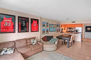 1750 N Bayshore Dr, Miami, FL 33132 - Photo 7