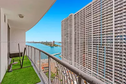 1750 N Bayshore Dr #2206, Miami, FL 33132 - Photo 11