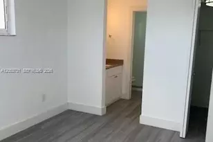 8101 Crespi Blvd, Miami Beach, FL 33141 - Photo 11