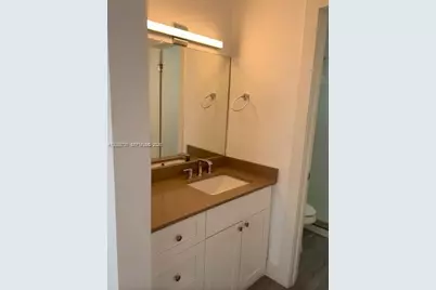 8101 Crespi Blvd #404, Miami Beach, FL 33141 - Photo 17