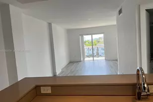 8101 Crespi Blvd, Miami Beach, FL 33141 - Photo 5