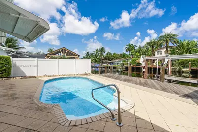 2424 NE 18th Ave, Wilton Manors, FL 33305 - Photo 37