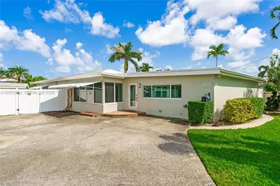 2424 NE 18th Ave, Wilton Manors, FL 33305 - Photo 1