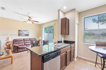2851 W Prospect Rd #1307, Tamarac, FL 33309 - Photo 15