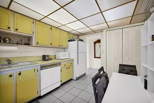 7135 Collins Ave, Miami Beach, FL 33141 - Photo 37