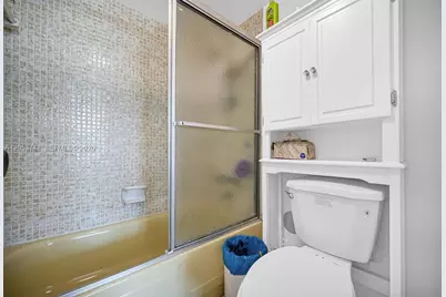 7135 Collins Ave #435, Miami Beach, FL 33141 - Photo 13