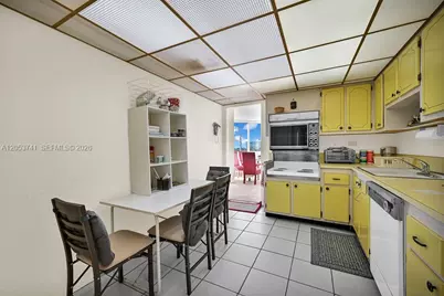7135 Collins Ave #435, Miami Beach, FL 33141 - Photo 31