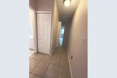 687 SW 10th St, Florida City, FL 33034 - Photo 9